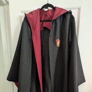Official Harry Potter Gryffindor Cape - Warner Bros studio tour London